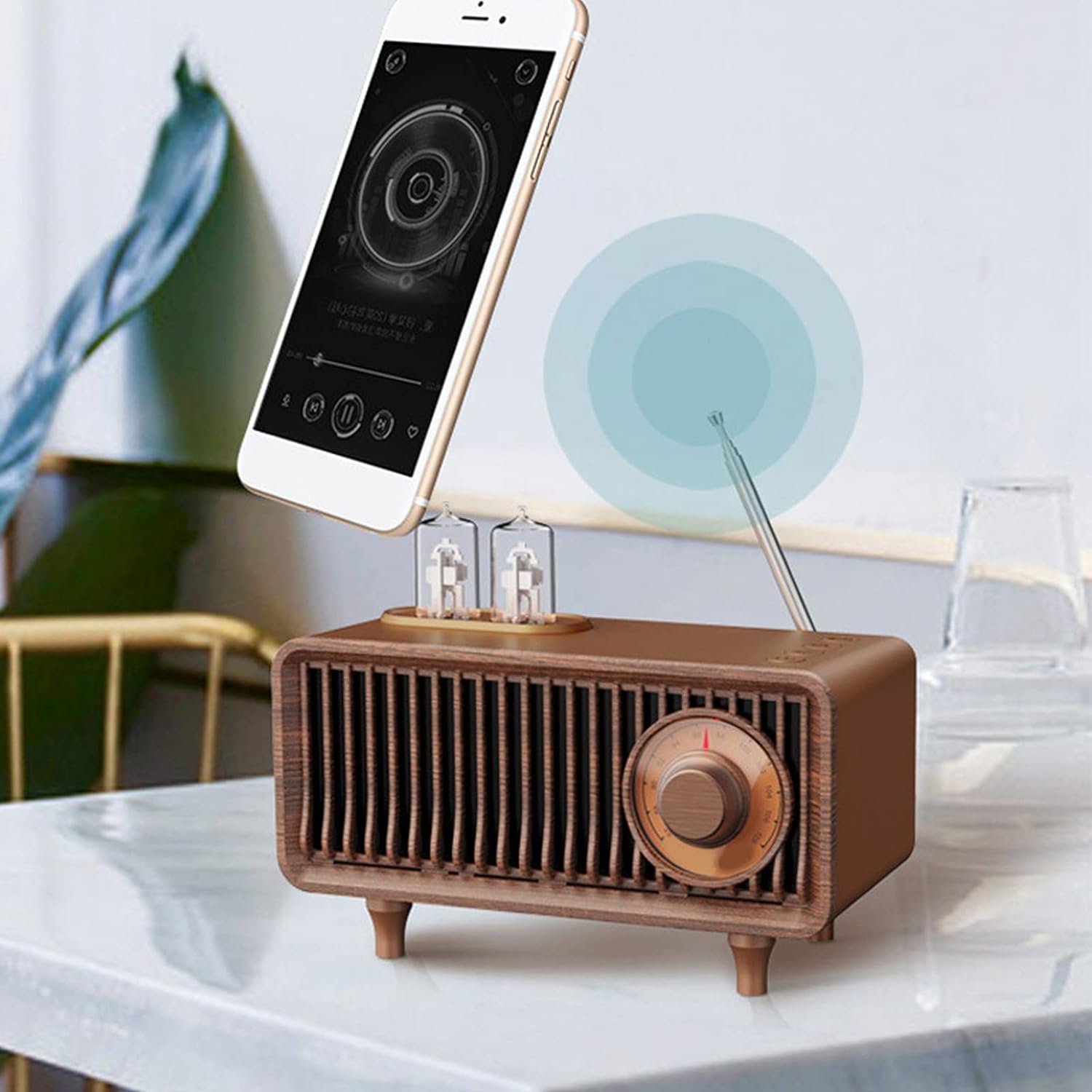 Radio Bluetooth zvučnik u starinskom drvenom retro stilu